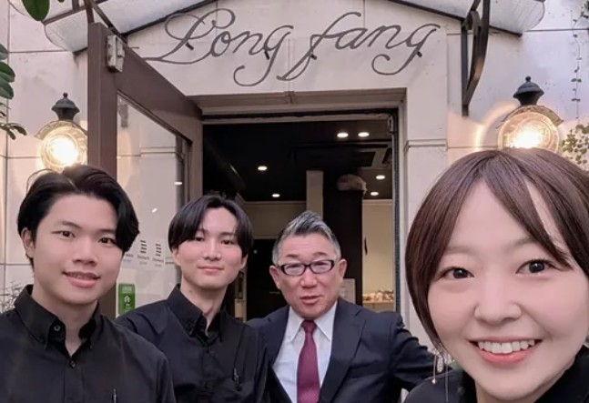 ランチ帯・ホールスタッフ募集中！