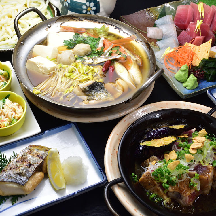定番居酒屋料理・海鮮料理・青森料理が自慢