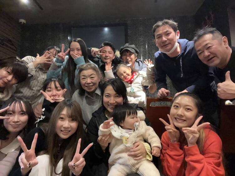 祝新年！楽しい仲間と働きましょう！