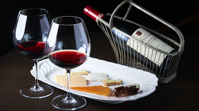 BARでは珍しいワインの知識も学べる！