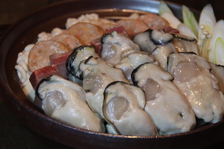 三つ星店出身の料理長から学べる！