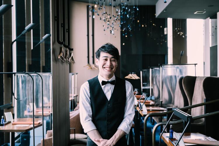 ホテルダイニングの素敵で優雅なひとときを