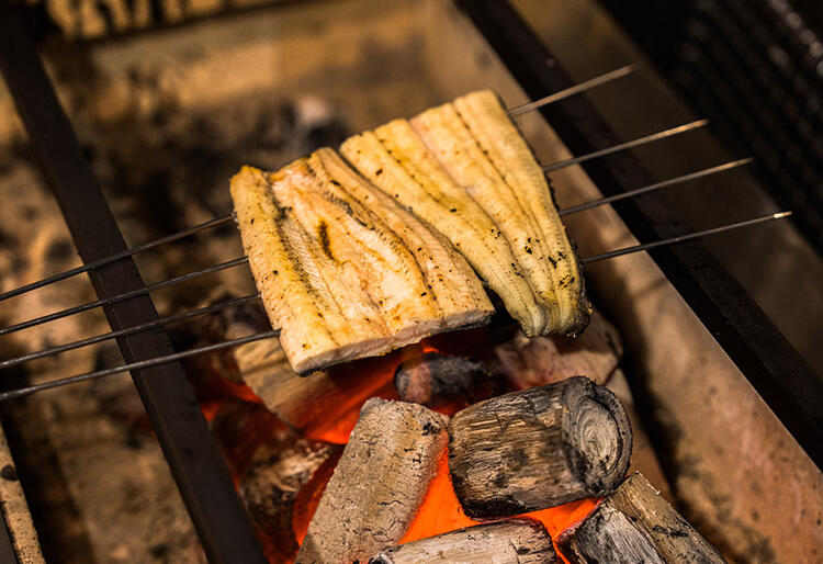 鰻の火入れ経験のある方、優遇します。
