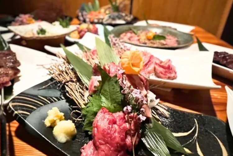 帯広駅徒歩6分！熱い夜を創るネオ酒場です