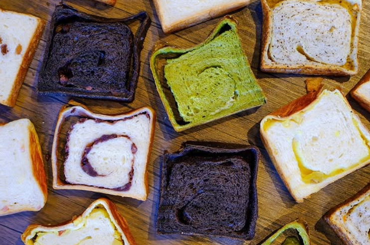 髪型・髪色自由◎