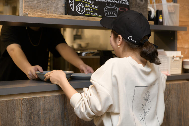 やさしく、つよく、おもしろく働きましょう