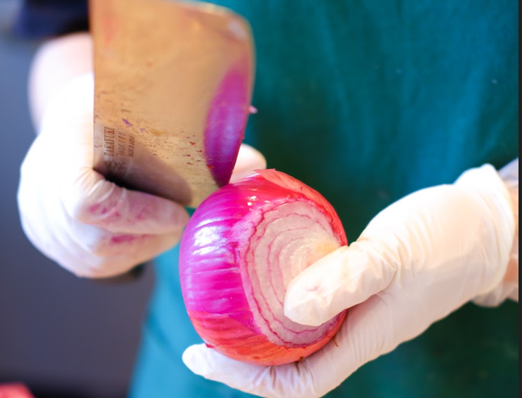 健康的で栄養価の高いサラダを提供