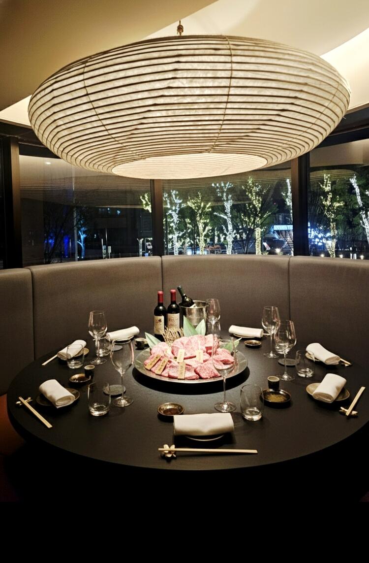 落ち着いた大人の空間で働く贅沢な時間