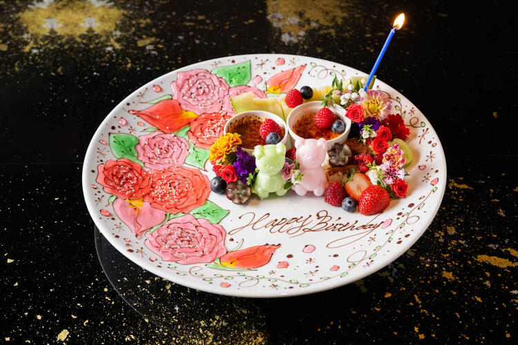 鉄板焼の常識を超える、感動の一皿。