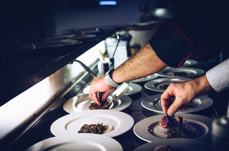 一流の料理人、ひいては飲食人に成長できる
