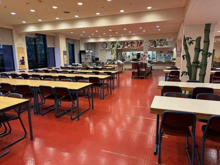 アルバイトスタッフは20〜50代活躍中