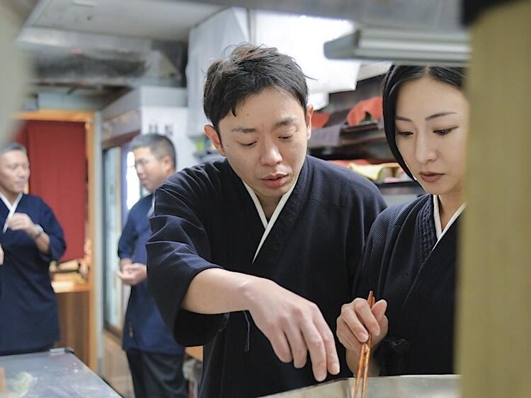 優しく教え合う、すぐ身につくキッチン補助