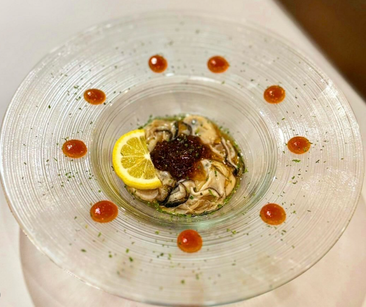 新鮮な魚介をふんだんに使った料理が自慢！