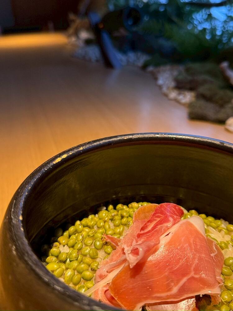 シンプルながらシズル感のあるお料理の数々