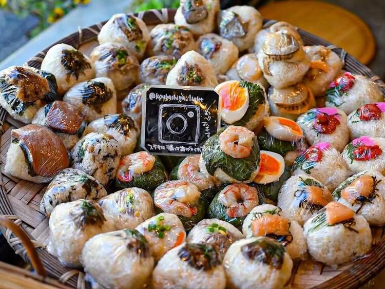 テイクアウトでおにぎりの販売もしています