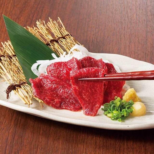 馬刺しなどの肉料理も自慢◎