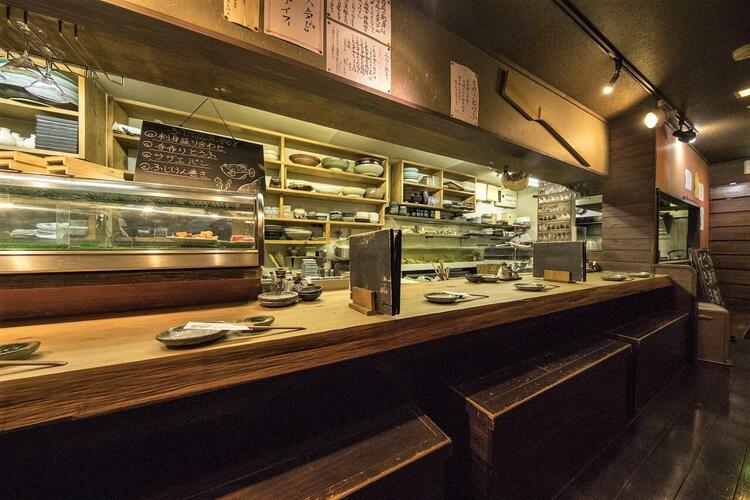 オープンキッチンなので幅広い業務をお任せ