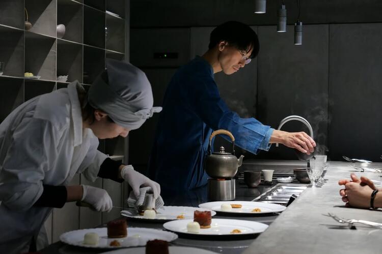 芸術的な一皿を一緒につくりましょう