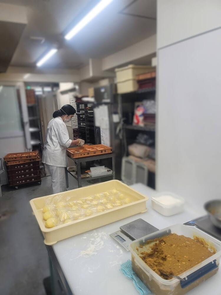 30〜50代の男女スタッフが活躍中♪