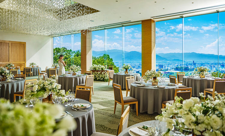 長野市街を見渡せる最高のロケーション