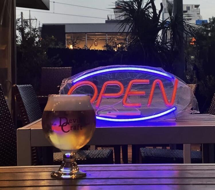 天気が良い日はテラスでゆったり飲める♪