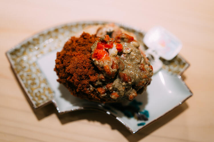 冬の味覚の一つ、香箱ガニの面詰め。