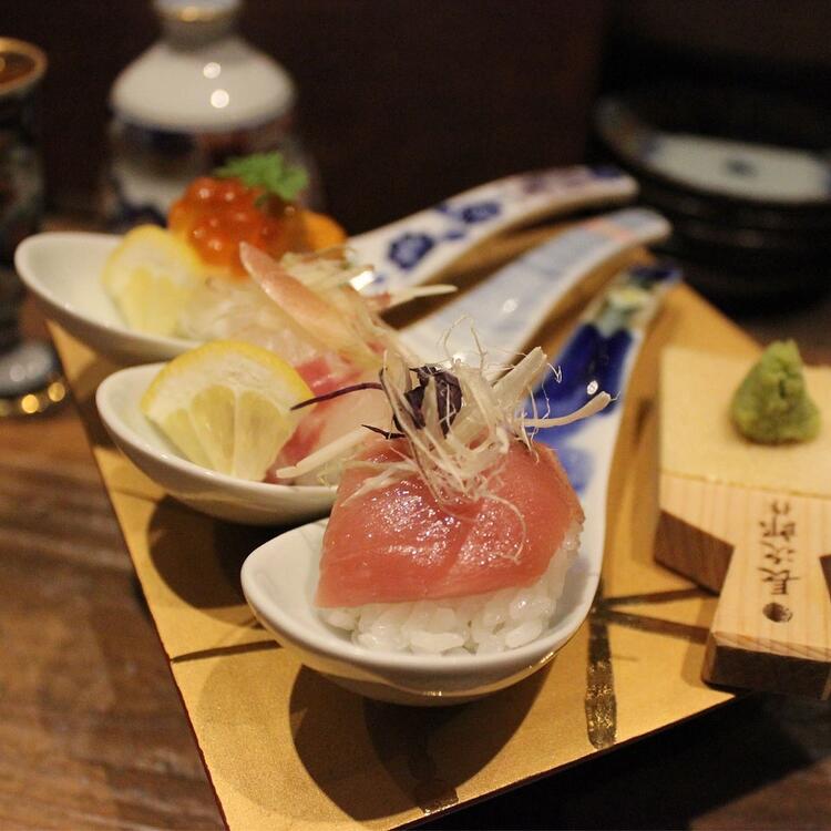 しちみ名物『蓮華寿司』