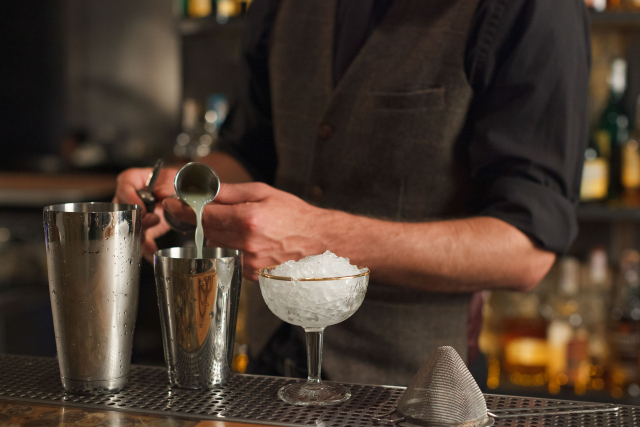 未経験でも本物のバーテンダーになれます