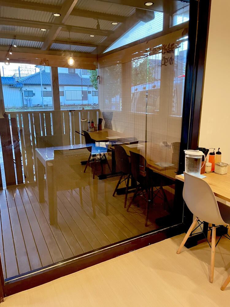 テラス席もあります