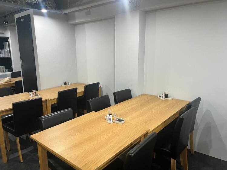 オープンしたばかりのピカピカの店舗