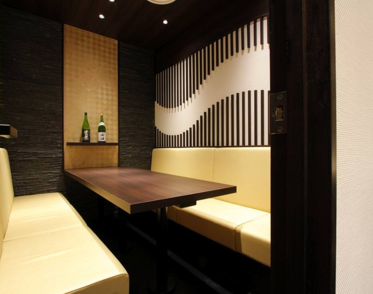 落ち着いた和モダンな空間