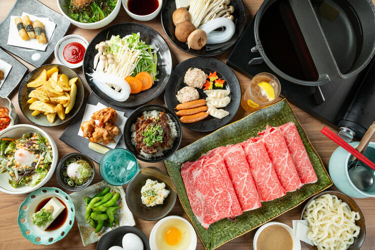 しゃぶしゃぶとすきやきの食べ放題が人気！