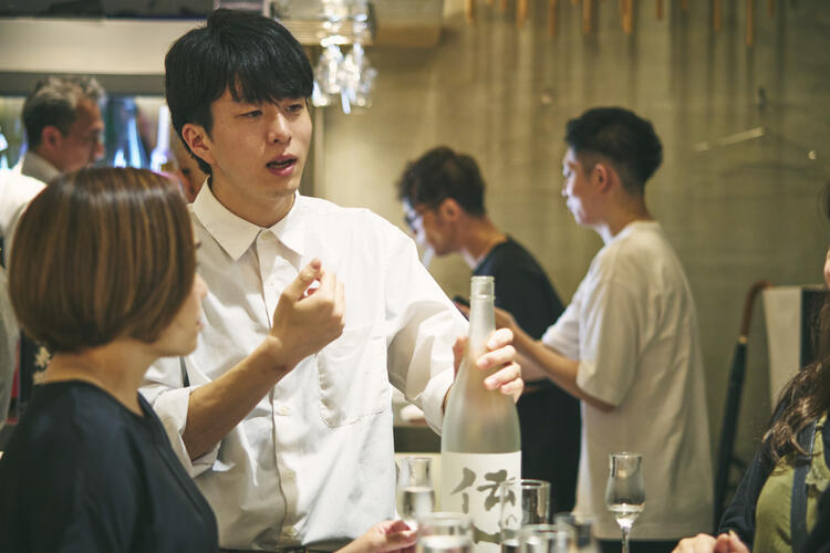 純米酒専門YATA 名古屋KITTE店の詳細画像1