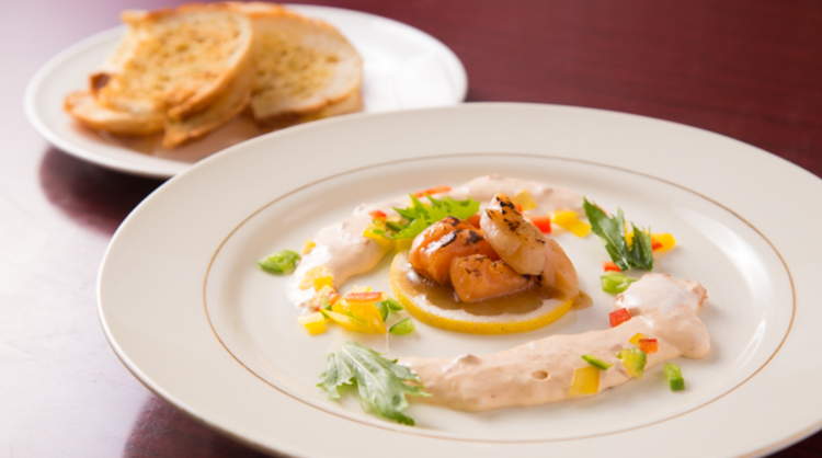 日曜・祝日はお店の定休日