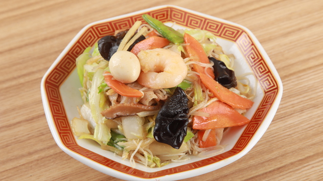 ビーフンと豚足が看板メニュー※既存店写真