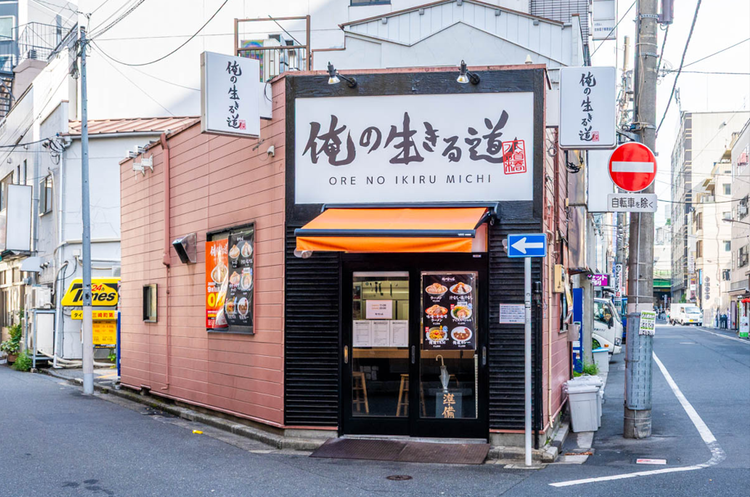 12席ほどのこぢんまりとした空間