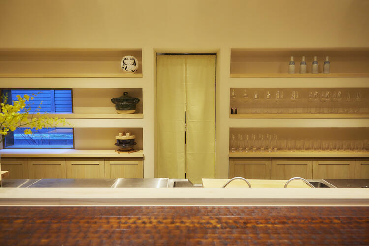 四谷三丁目駅徒歩5分の場所にオープン