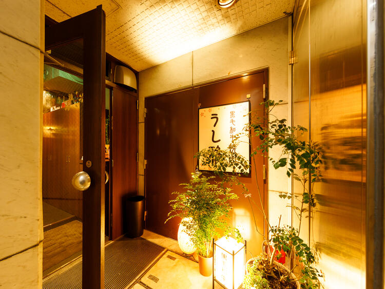 ホールスタッフ積極募集中！