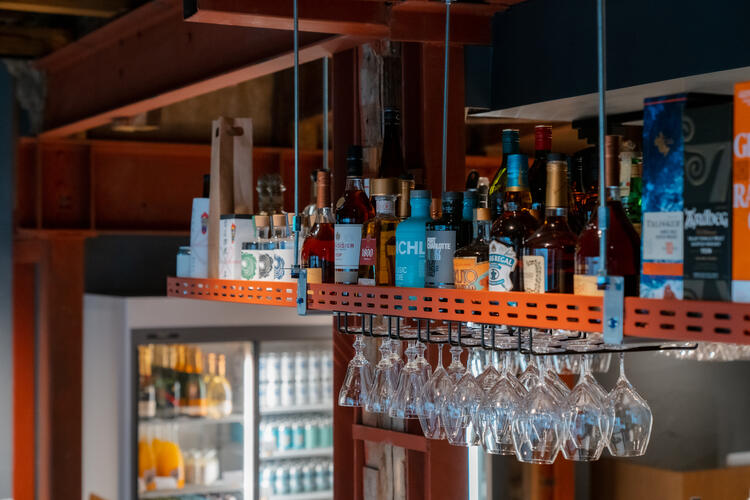 独立への全工程を実践で学ぶ