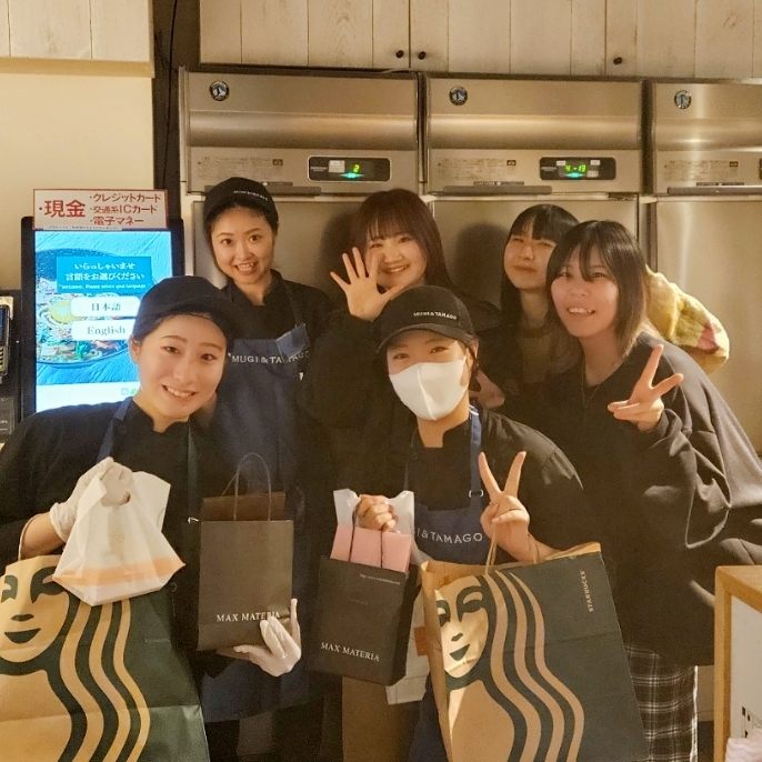 アルバイトのホールスタッフ大募集！