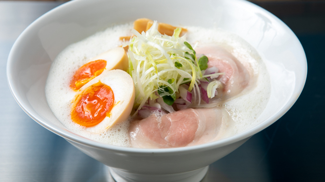 自家製鶏白湯ラーメンが自慢※既存店写真