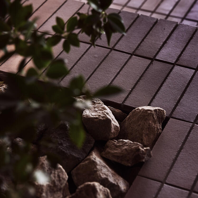 店舗デザインは有名建築家と設計中。