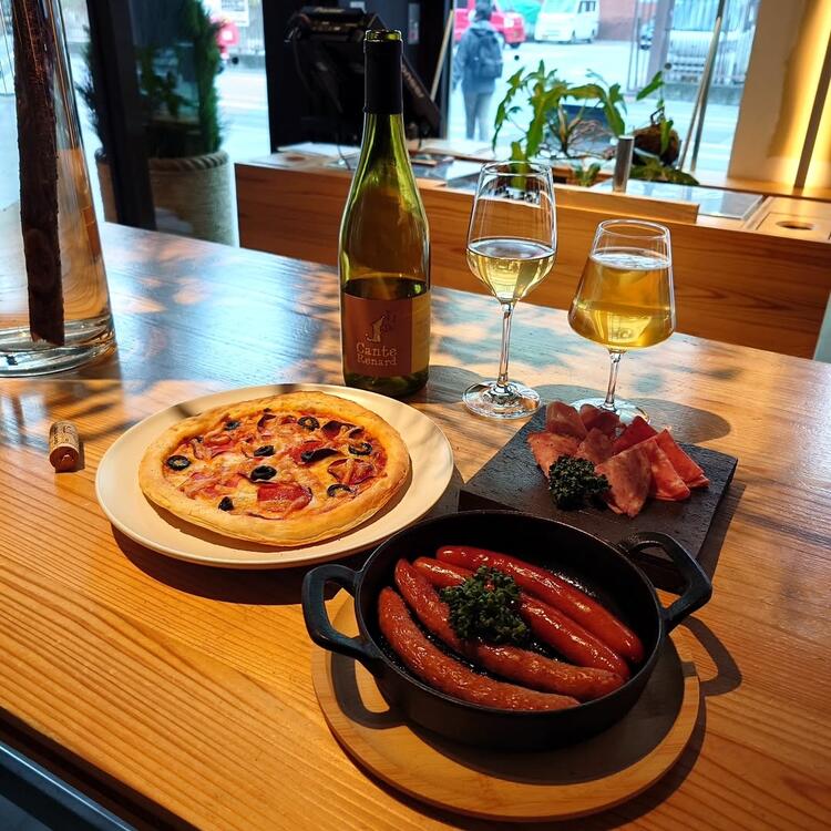 多彩なパブメニューや創作料理★