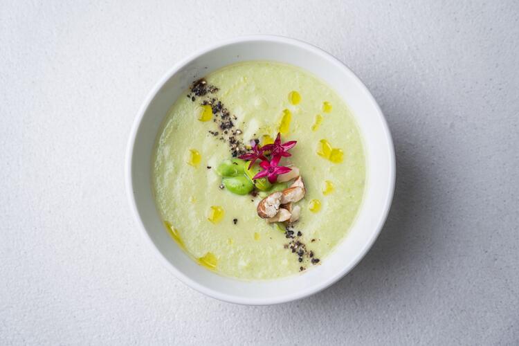 こだわりの生産者から仕入れる素材を使用