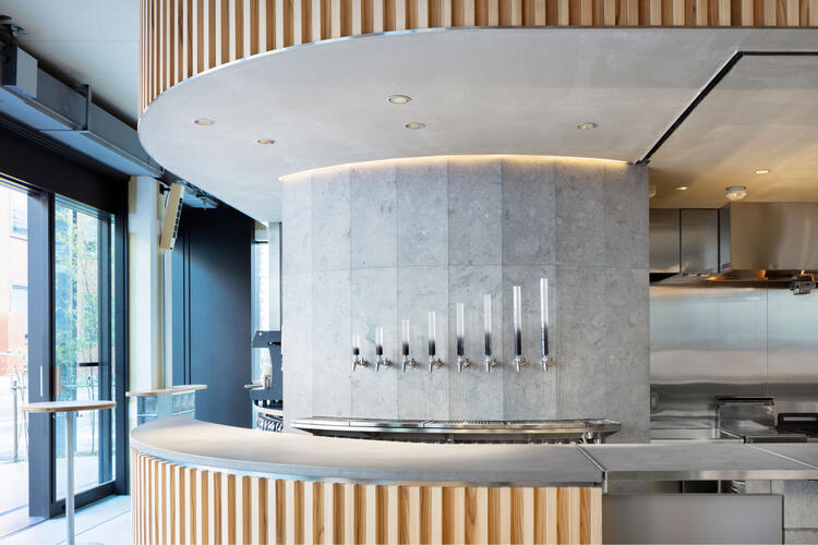 常時8タップのクラフトビールを提供◎