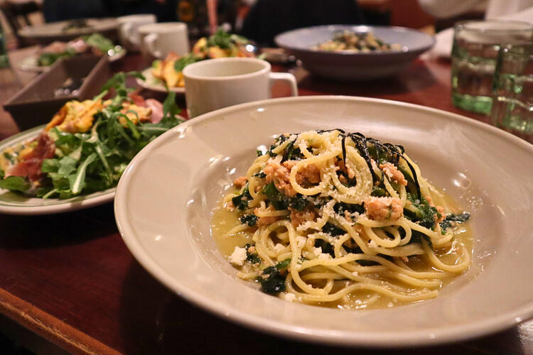 美味しいまかないが無料で食べられます♪