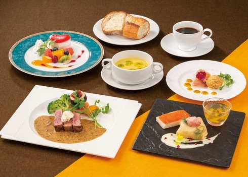 幅広いスタッフを募集しています！