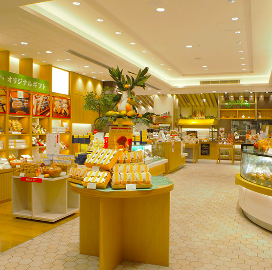 30〜50代の男女スタッフが活躍中♪