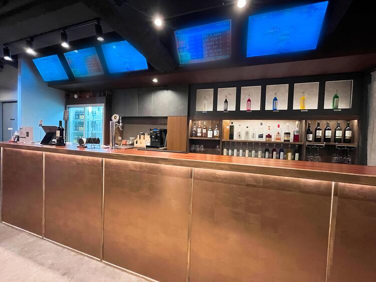 スポーツ観戦用モニター5台設置