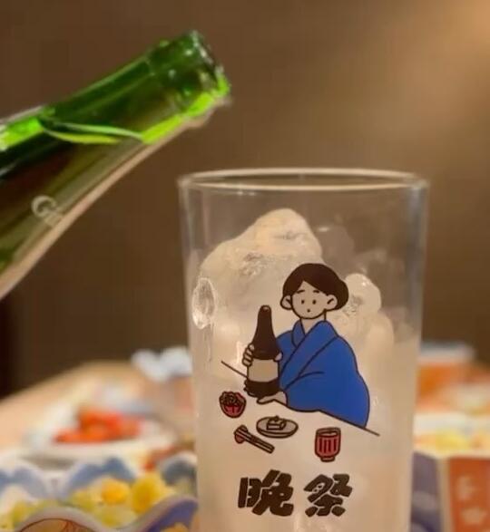 明るい笑顔のスタッフたちが活躍中♪